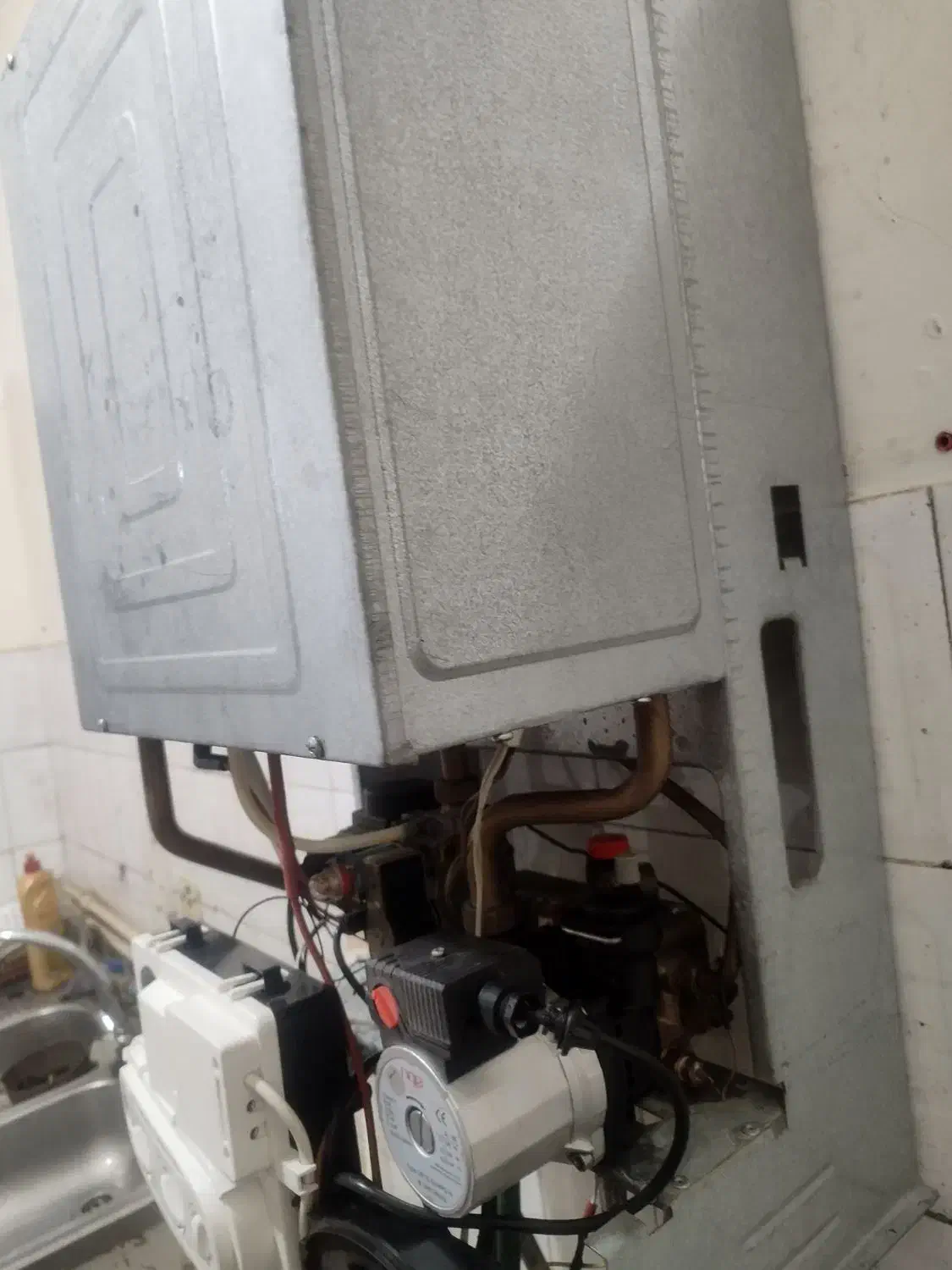 پکیج کارکرده ایران رادیاتور مدل M-28هزار|آبگرمکن، پکیج، شوفاژ|آران و بیدگل, |دیوار