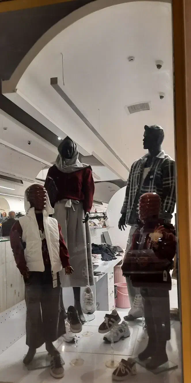 استخدام فروشنده و صندوقدار|استخدام بازاریابی و فروش|نجفآباد, شریعتی|دیوار