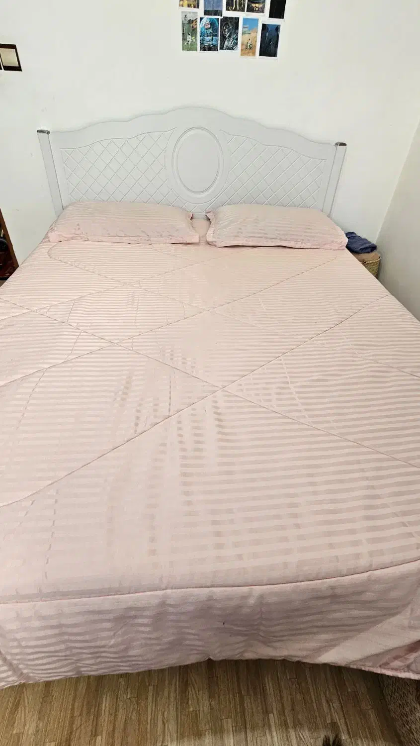 تخت دونفره همراه با تشک دونفره کاملا سالم|تخت و سرویس خواب|صومعهسرا, |دیوار