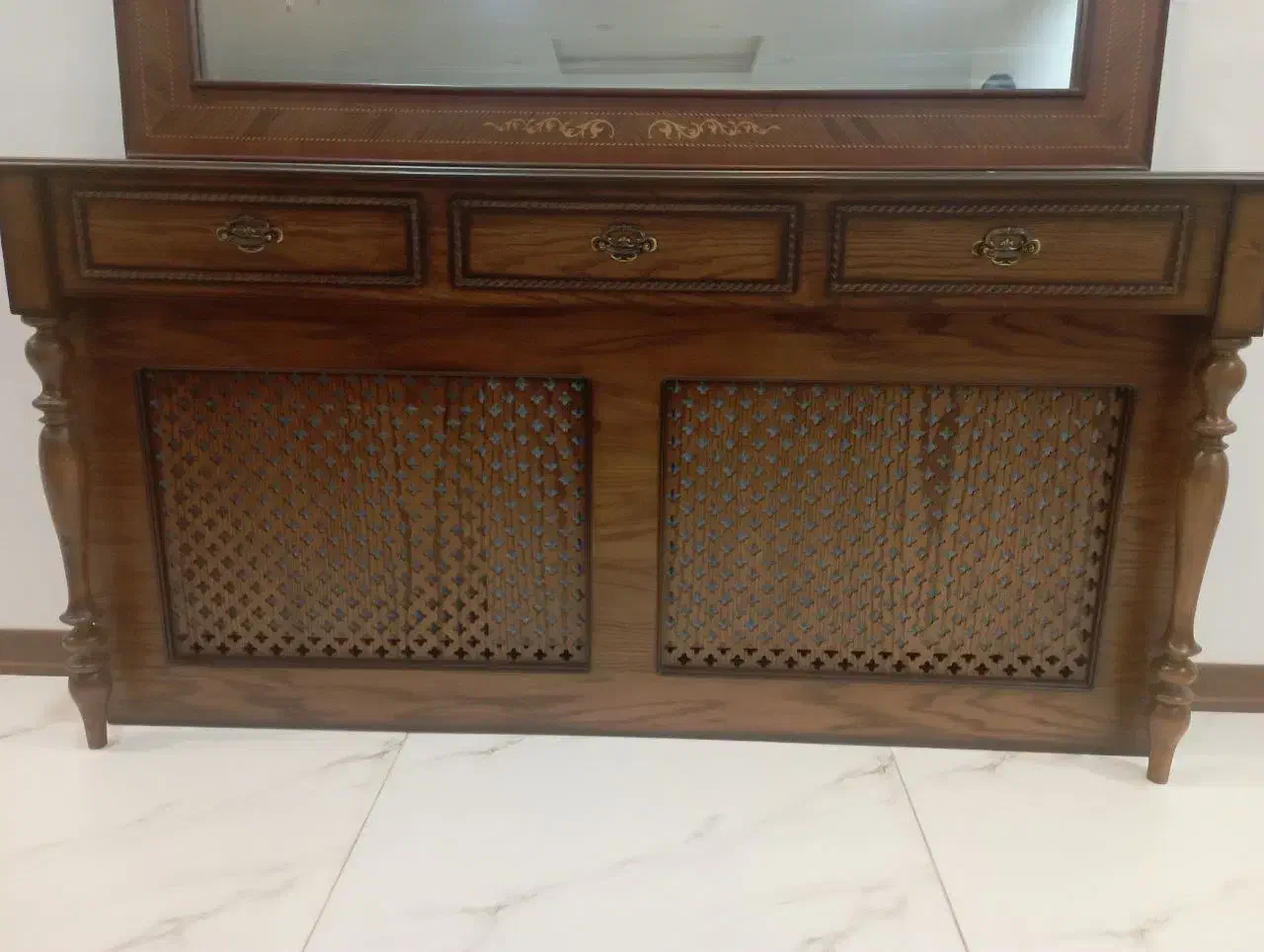 ایینه کنسول بسیار خاص|بوفه، ویترین، کنسول|تهران, صادقیه|دیوار