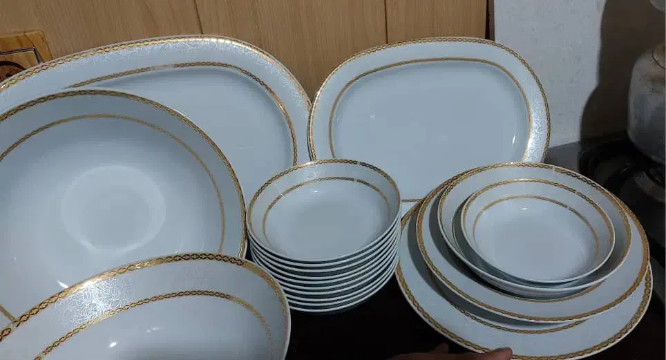 12نفره چینی اصل|ظروف سرو و پذیرایی|سنندج, |دیوار