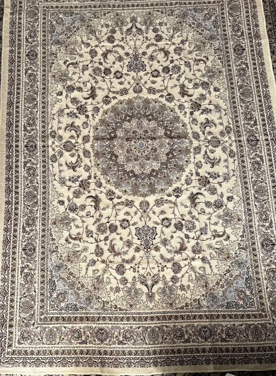 رو فرشی ۶ متری میلاد زرین یزد|روفرشی|تهران, صادقیه|دیوار