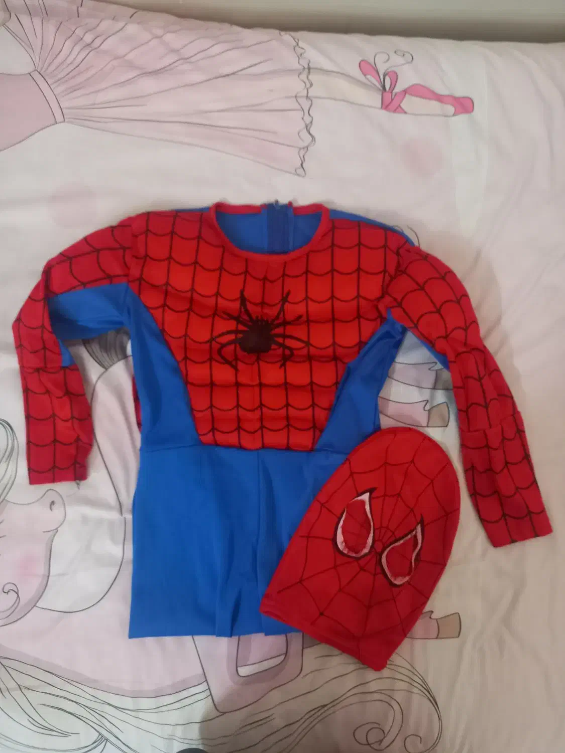 لباس مرد عنکبوتی(اسپایدرمن)|کفش و لباس بچه|اصفهان, بهارستان|دیوار