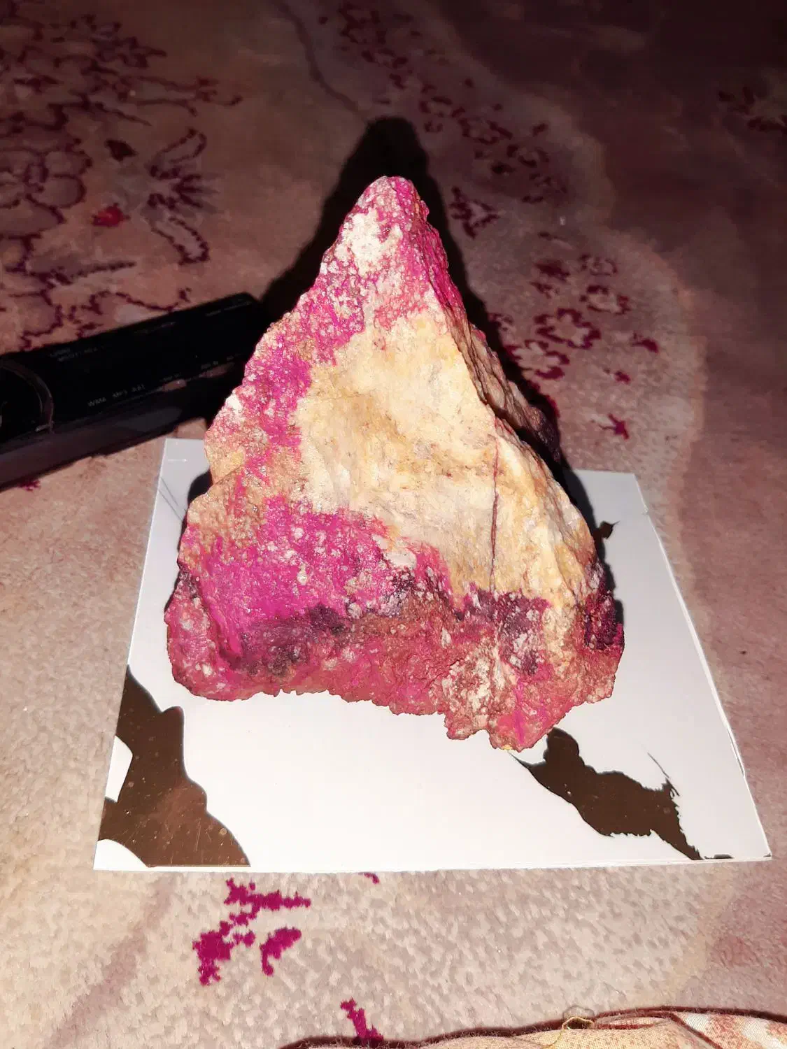 سنگ راف شجر کلکسیونی و سنگ به صورت مار|کلکسیون اشیاء عتیقه|پرند, فاز ۶|دیوار