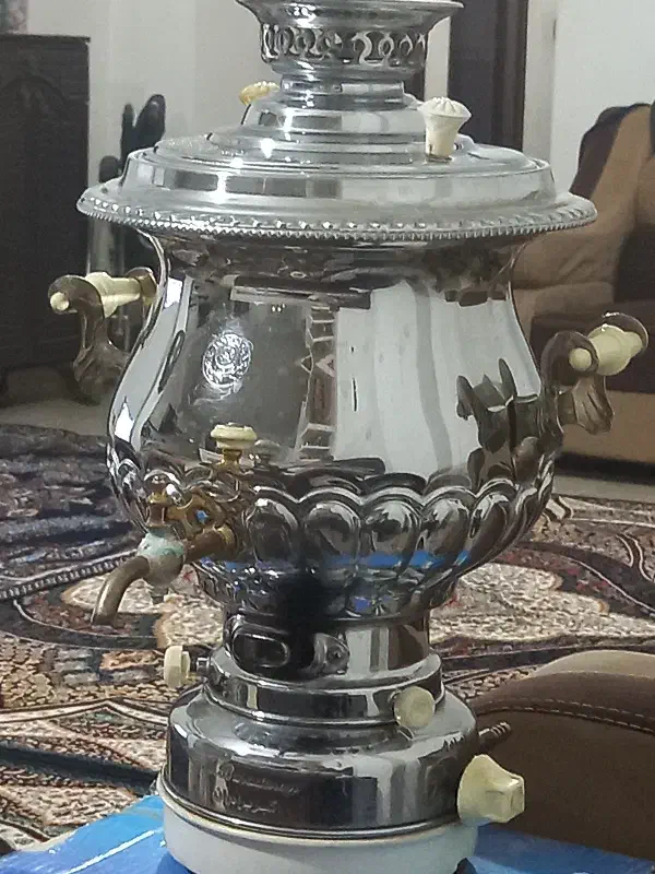 سماور ۶لیتر وکتاب پژ گازی ۱۶ سیخ|سماور، چای‌ساز، قهوه‌ساز|کرمانشاه, |دیوار