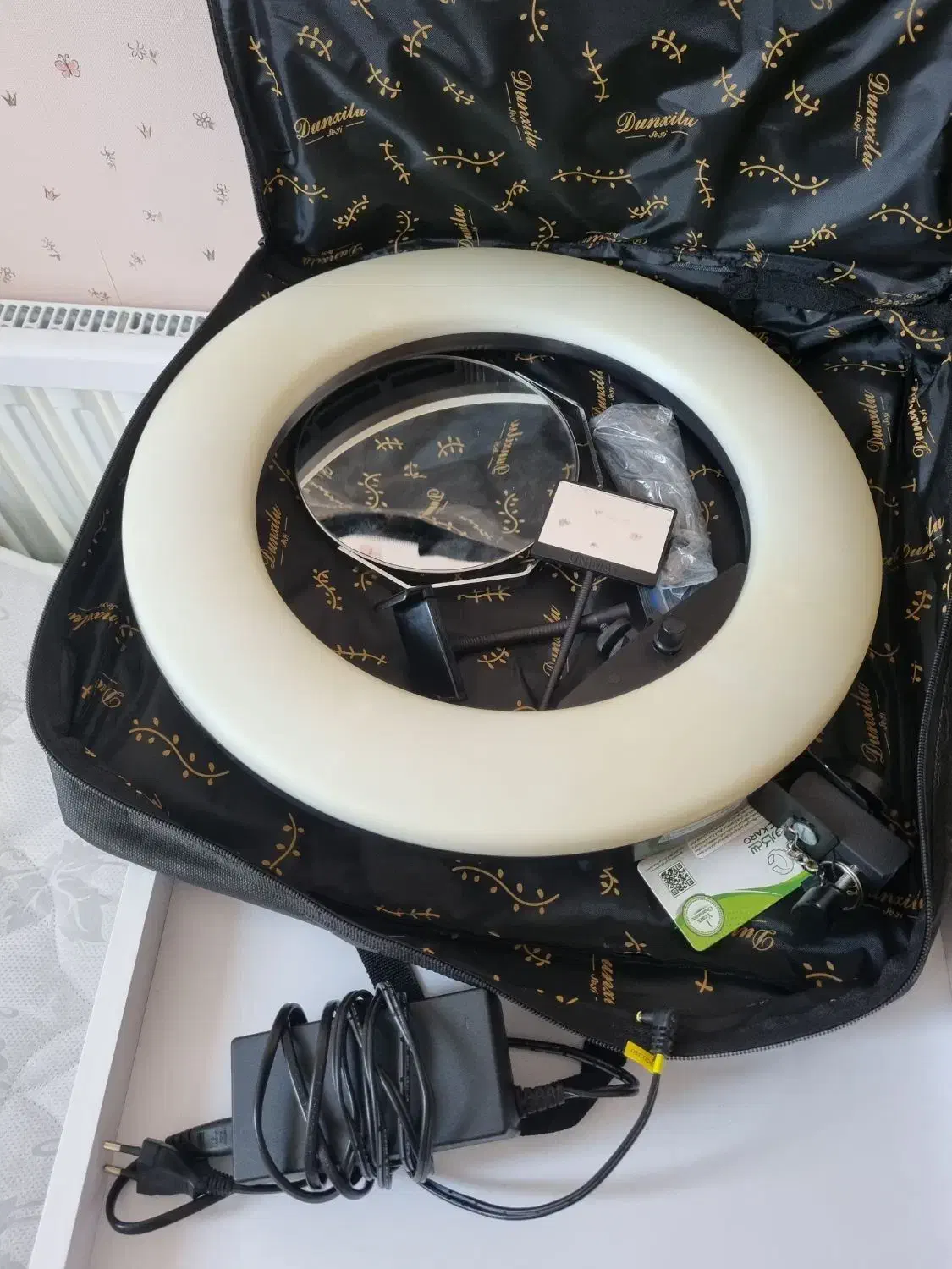 رینگ لایت سی کی ریموت دار همراه پایه و کیف|دوربین عکاسی و فیلم‌برداری|اصفهان, آهنگران|دیوار