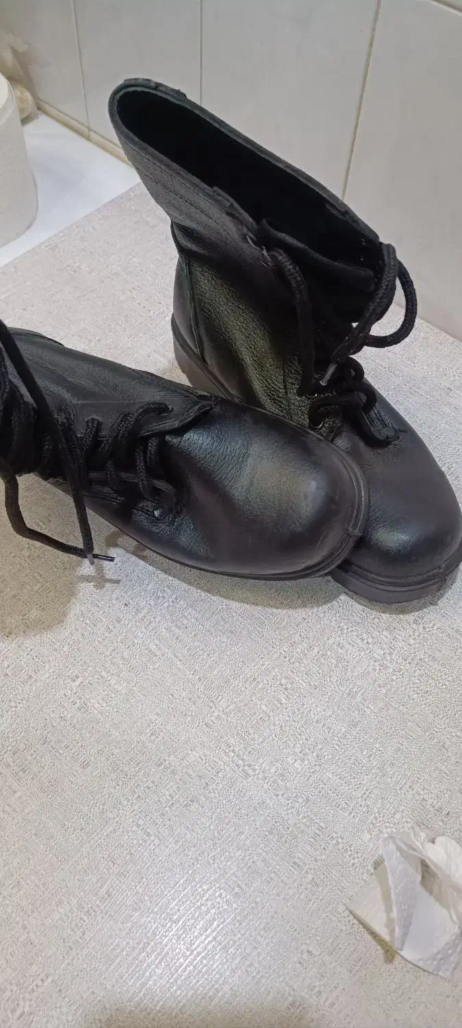 پوتین|کیف، کفش، کمربند|سنندج, |دیوار