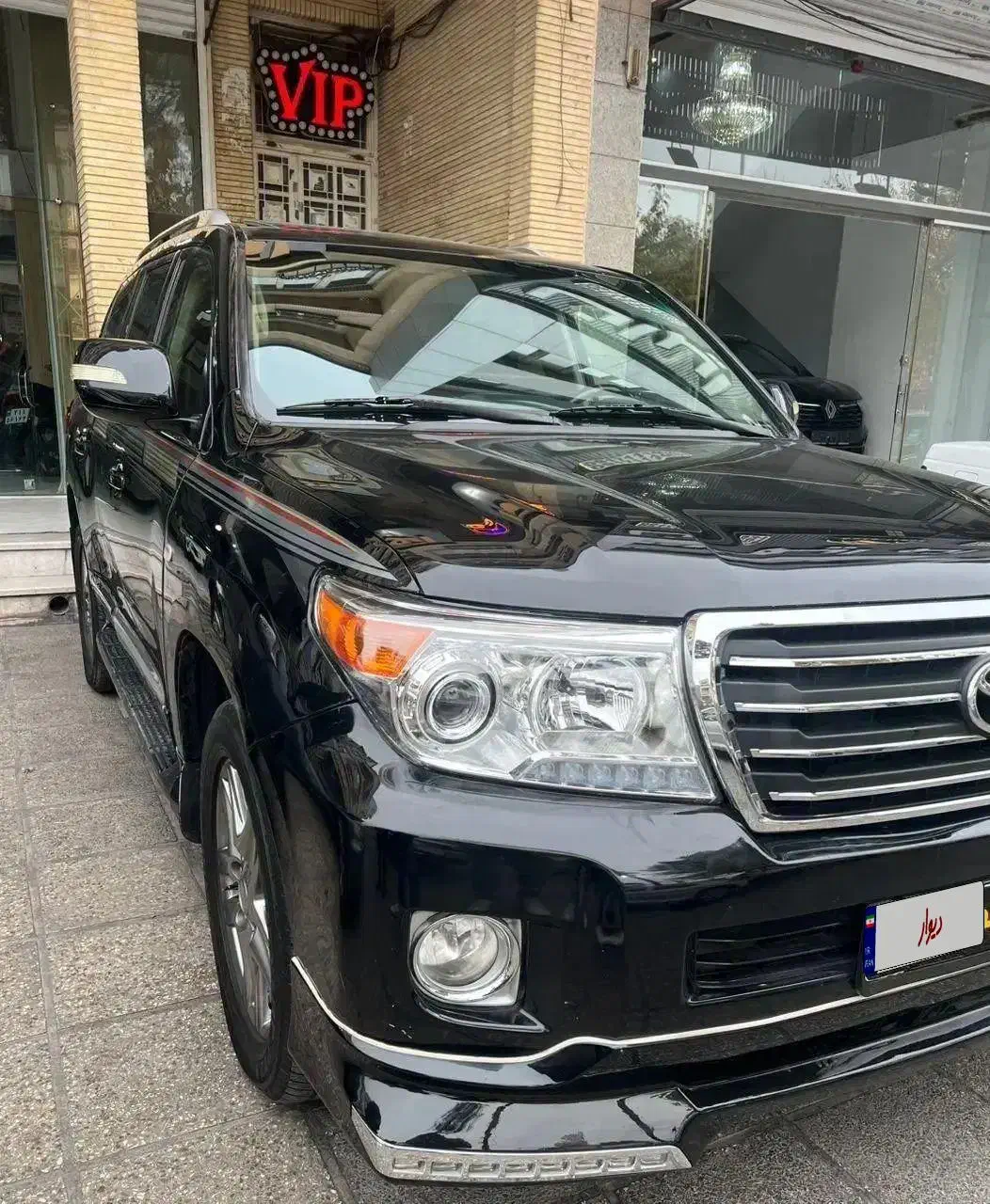 تویوتا لندکروز ۲۰۱۱ فول ۶۰ ساله رنگدار|خودرو سواری و وانت|شیراز, سینما سعدی|دیوار