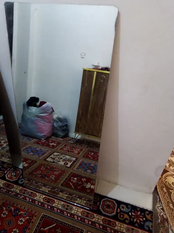 اینه|آینه|همدان, |دیوار