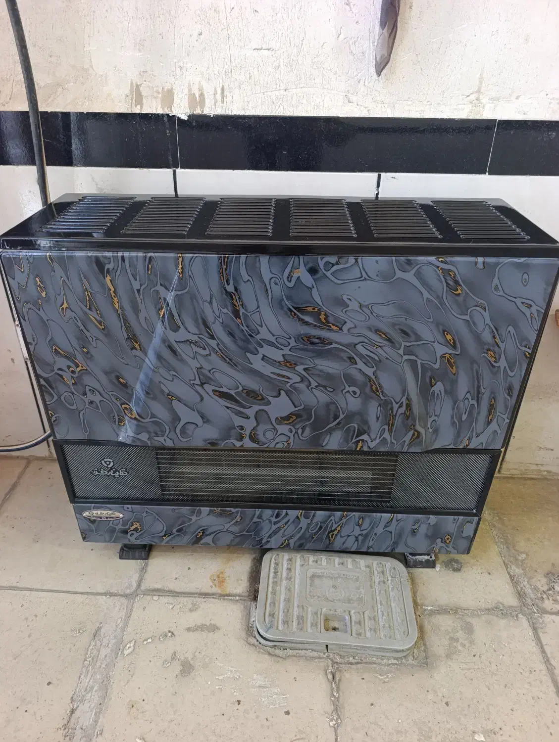 بخاری گازی ۱۲۰۰۰ درحد نو|بخاری، هیتر، شومینه|کرفتو, |دیوار