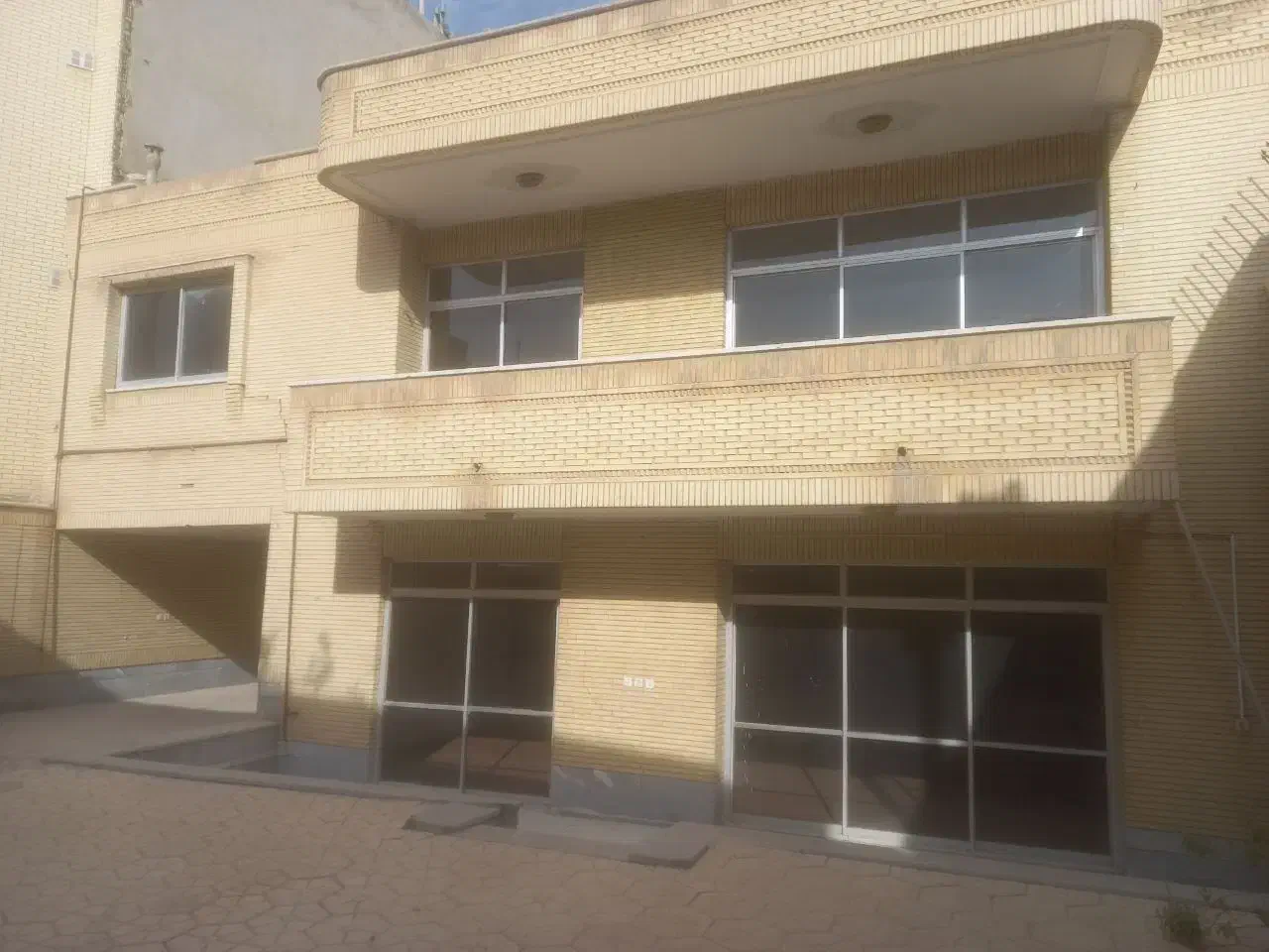 ۱۵۰ متر یک خواب همکف باحیاط مجزا|اجارهٔ آپارتمان|اصفهان, جلالیه|دیوار