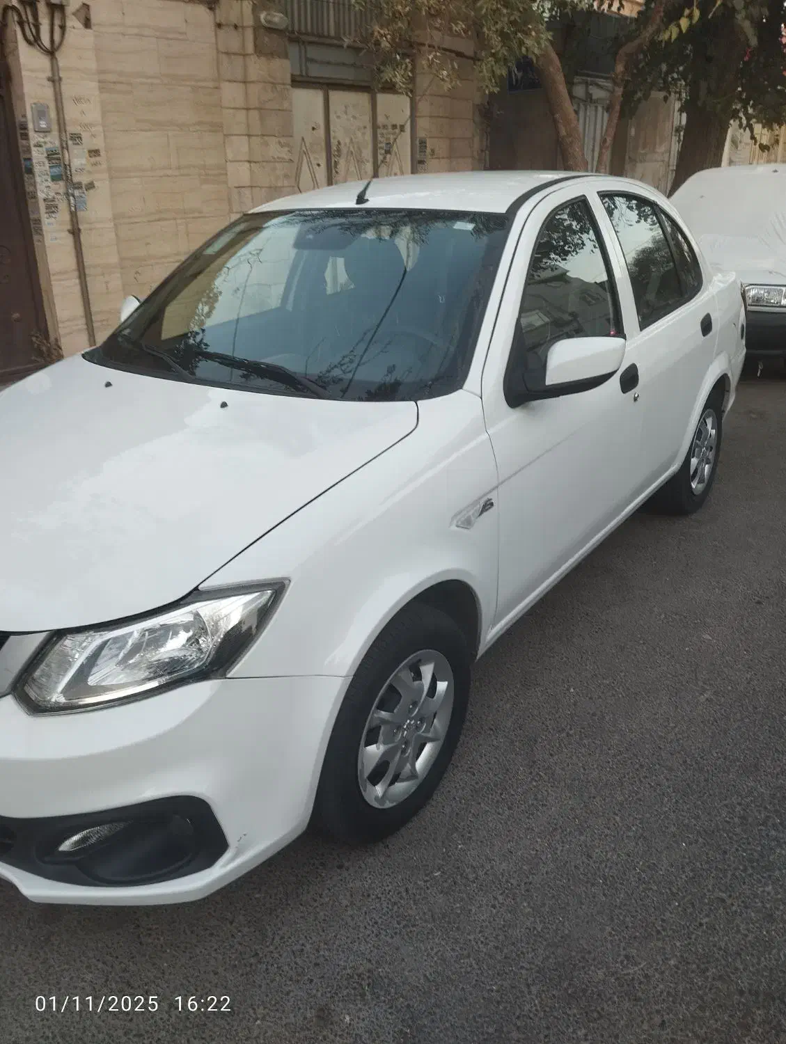 ساینا سفید ۱۴۰۳ بدون رنگ و خوردگی|خودرو سواری و وانت|مشهد, چهارچشمه|دیوار