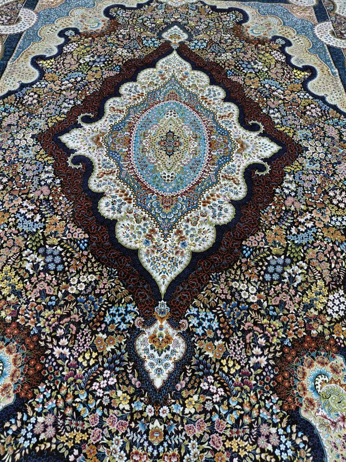 ۱۲و۶ متری جفتش باهم ست ۱۰۰۰شانه|فرش|ورامین, خیر آباد|دیوار