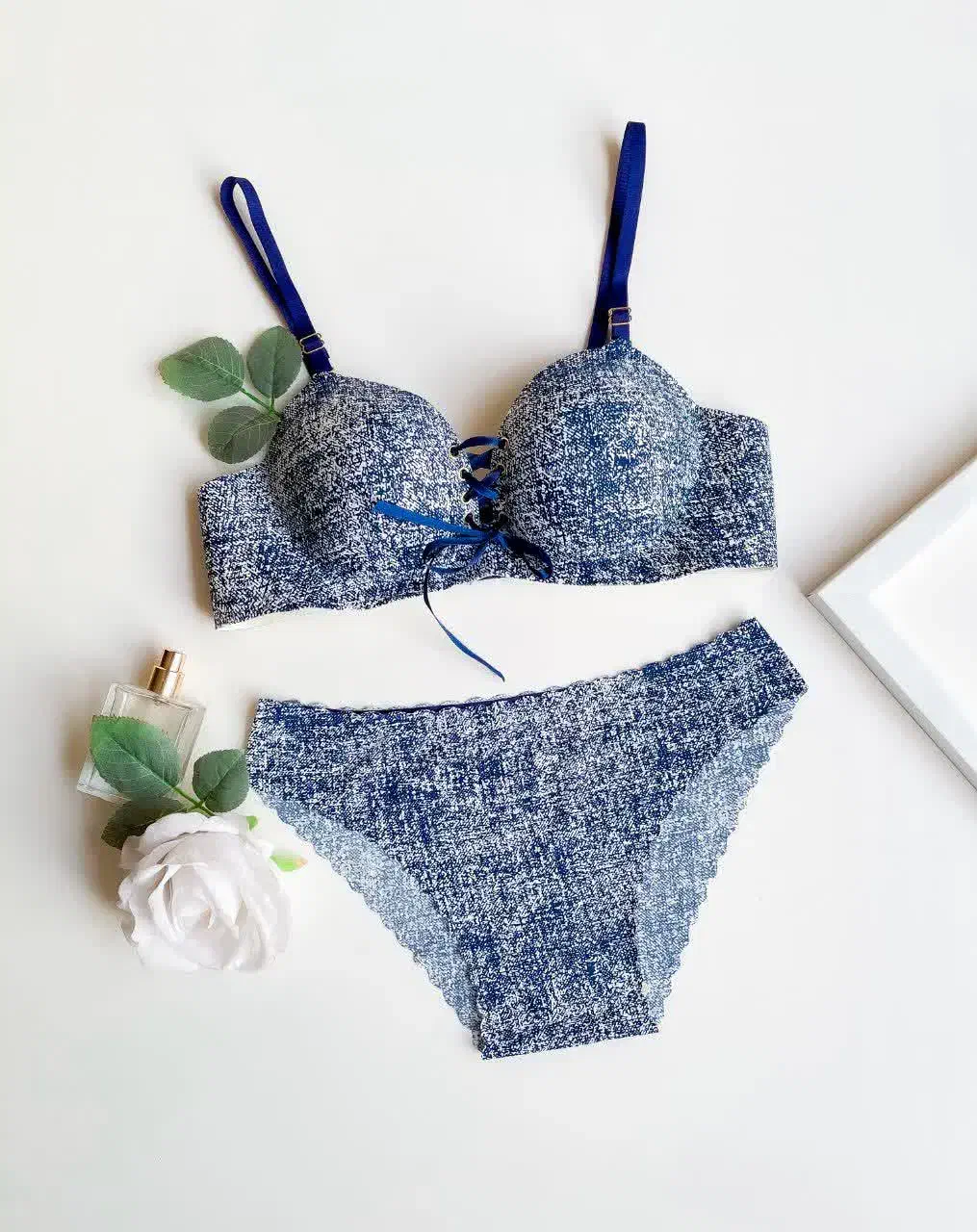 لباس زیر|لباس|دامغان, |دیوار