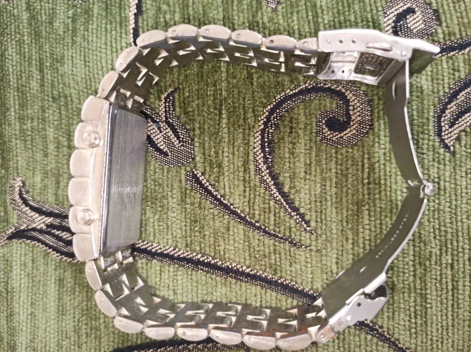 ساعت مچی|ساعت|پیشوا, |دیوار