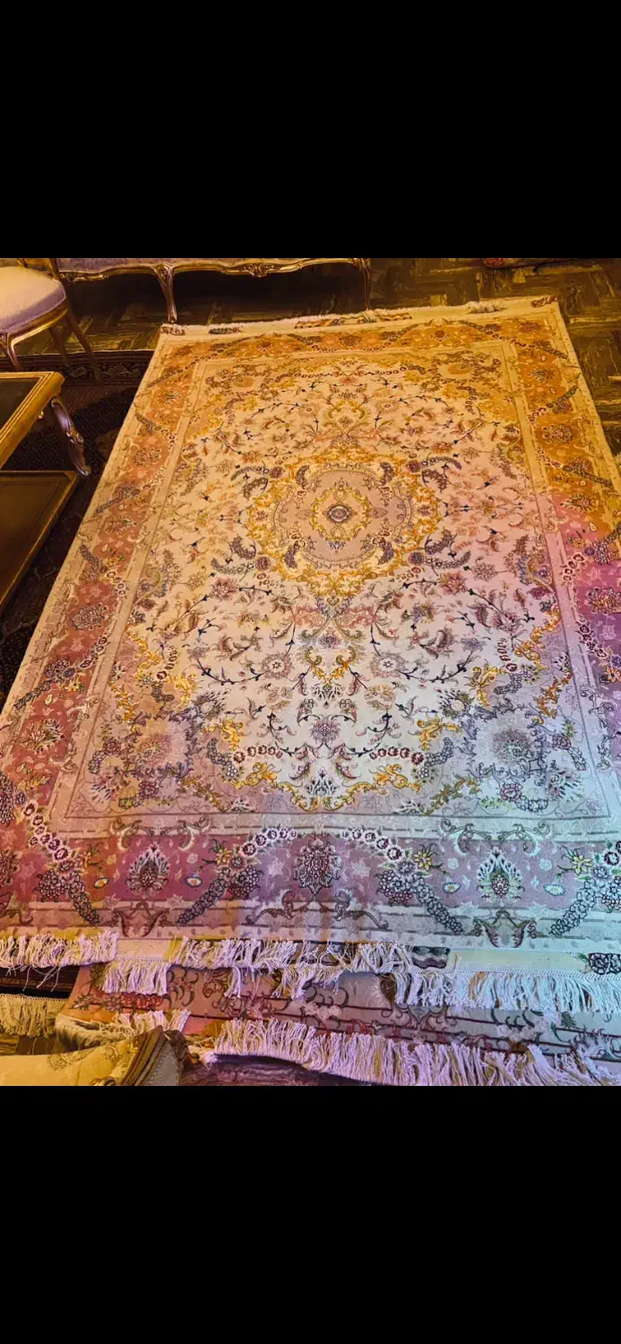 فرش دستباف گل ابریشم|فرش|تهران, زعفرانیه|دیوار