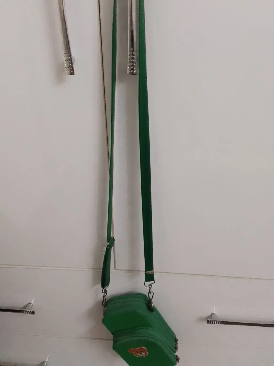 کیف نونو دسته زیباش شکسته ولی زیاد استفاده نشده|کیف، کفش، کمربند|بروجرد, |دیوار