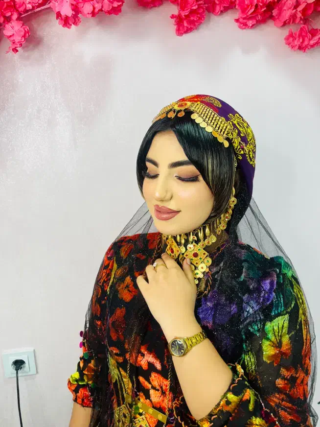مدل میکاپ|خدمات آرایشگری و زیبایی|یاسوج, |دیوار
