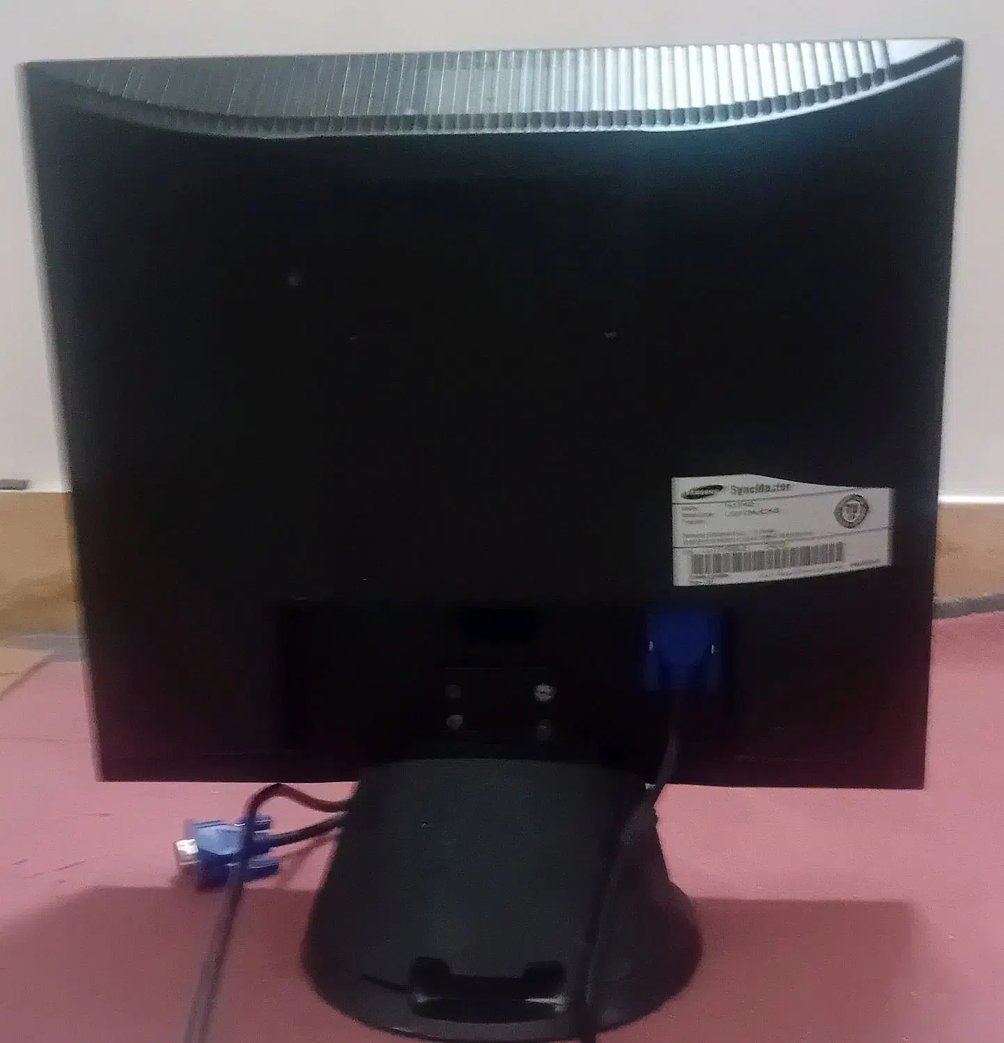 مانیتور سامسونگ 17 کاملا سالم در حد کم کار|قطعات و لوازم جانبی رایانه|گنبد کاووس, |دیوار