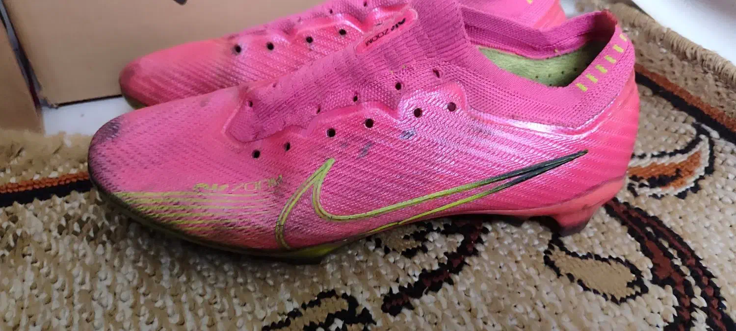 کفش فوتبال|کیف، کفش، کمربند|الوند, |دیوار