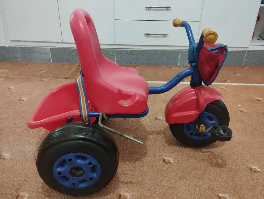 دوچرخه|دوچرخه، اسکیت، اسکوتر|دره شهر, |دیوار