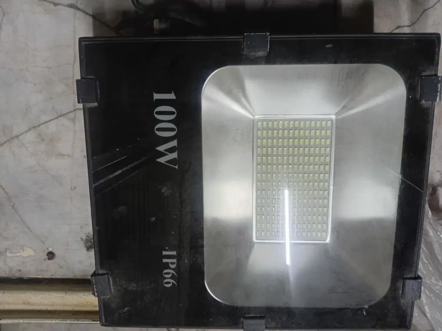 پروژکتور|لامپ و چراغ|مشهد, آبکوه|دیوار