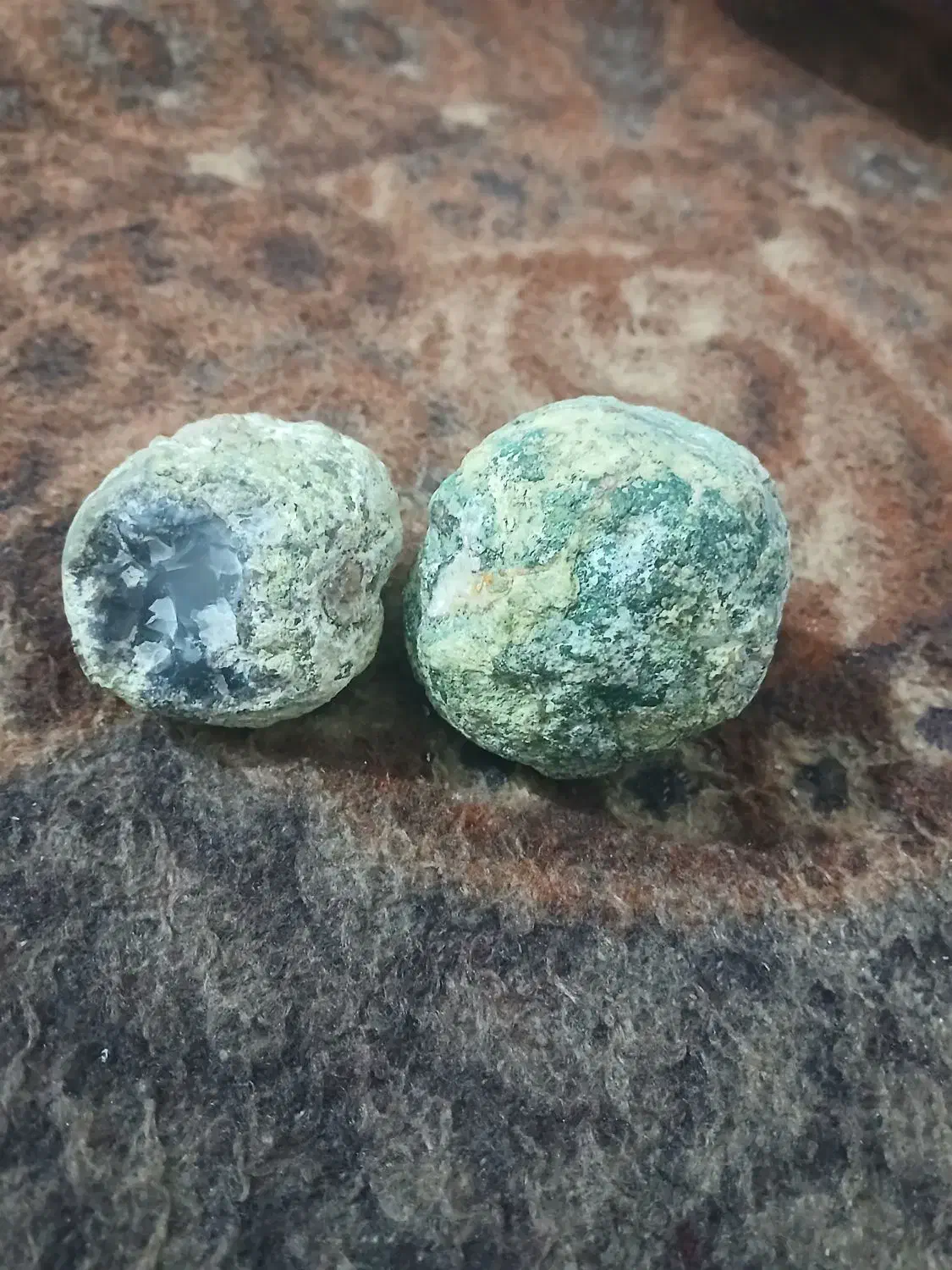 سنگ قیمتی|جواهرات|شاهین دژ, |دیوار