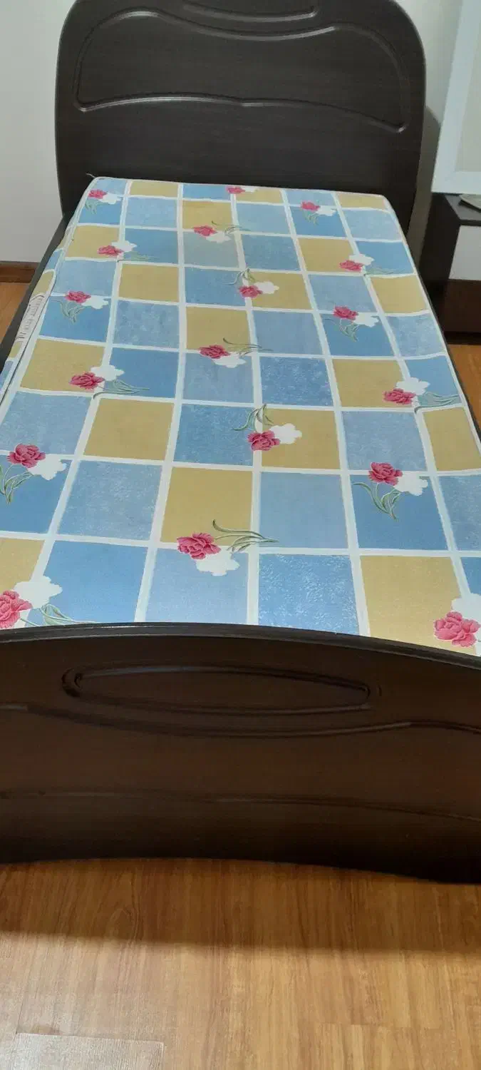 تخت یکنفره همراه با تشک|تخت و سرویس خواب|قائمشهر, |دیوار