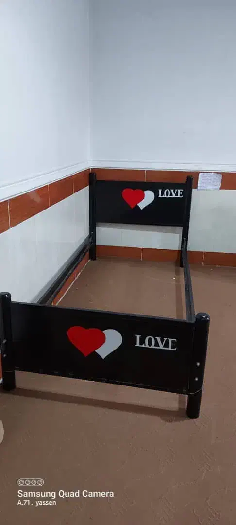 تخت خواب یک نفره|تشک تختخواب|دوگنبدان, |دیوار