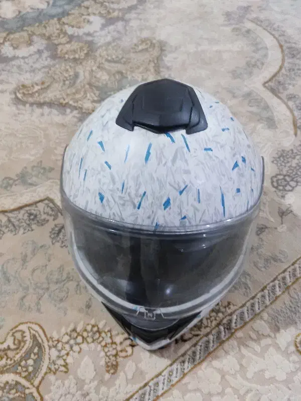 فروش کلاه کاسکت|قطعات یدکی و لوازم جانبی|شاهین‌شهر, ۹ دی|دیوار