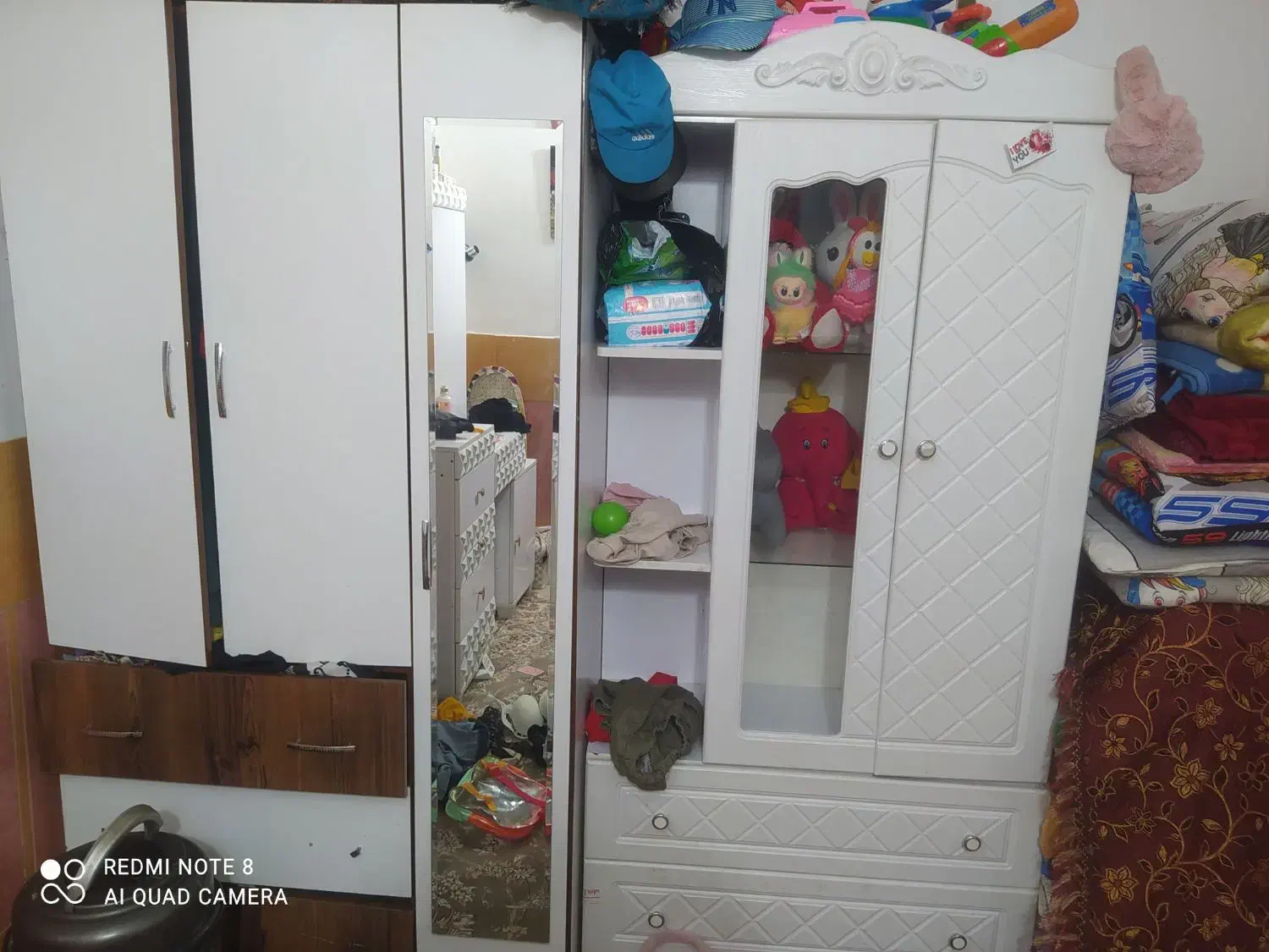 کمدبچه|جاکفشی، کمد، دراور|قم, باغ شریفی|دیوار