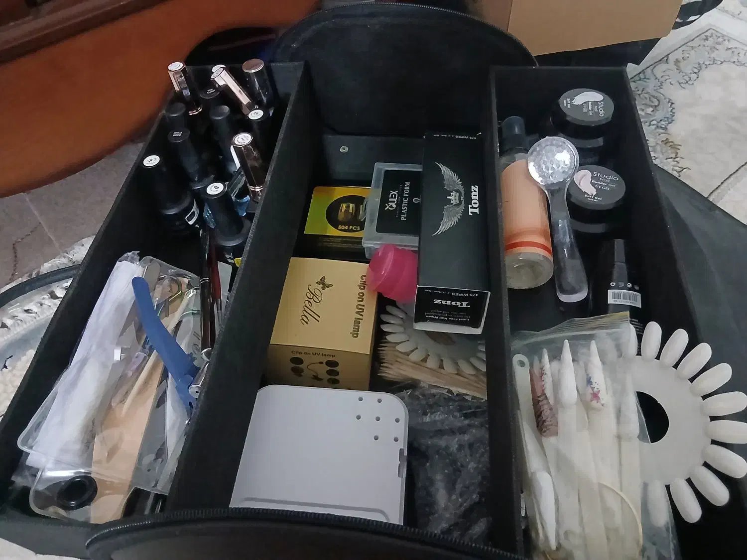 لوازم کاشت ناخن هنرجو|آرایشی، بهداشتی، درمانی|زنجان, |دیوار