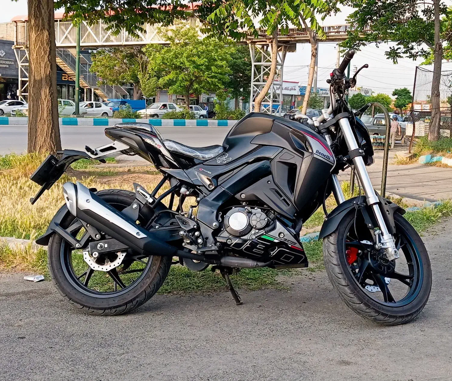 بنلی180s مدل 1402|موتورسیکلت|همدان, |دیوار