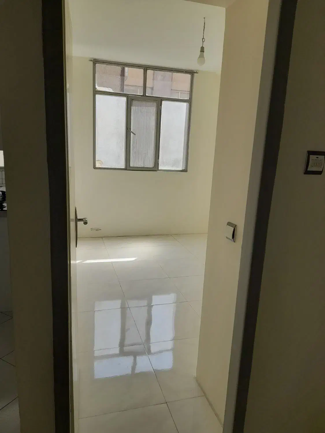 ۵۰ متر/پارکینگ/انباری