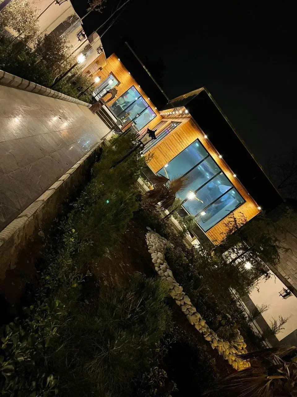 اجاره ویلا و سویت روزانه و ماهانه|اجارهٔ کوتاه‌مدت ویلا و باغ|هشتگرد, شهرک جهان ویلا (درخشانیه)|دیوار