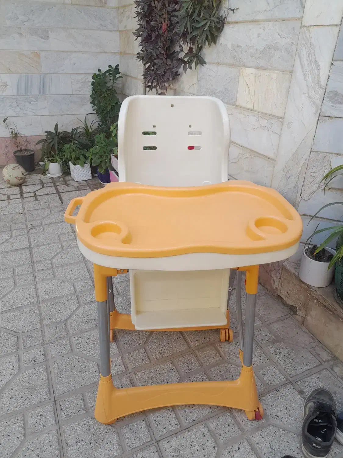 صندلی بچه تو ماشین و صندلی غذا|کالسکه و لوازم جانبی|کاشمر, |دیوار