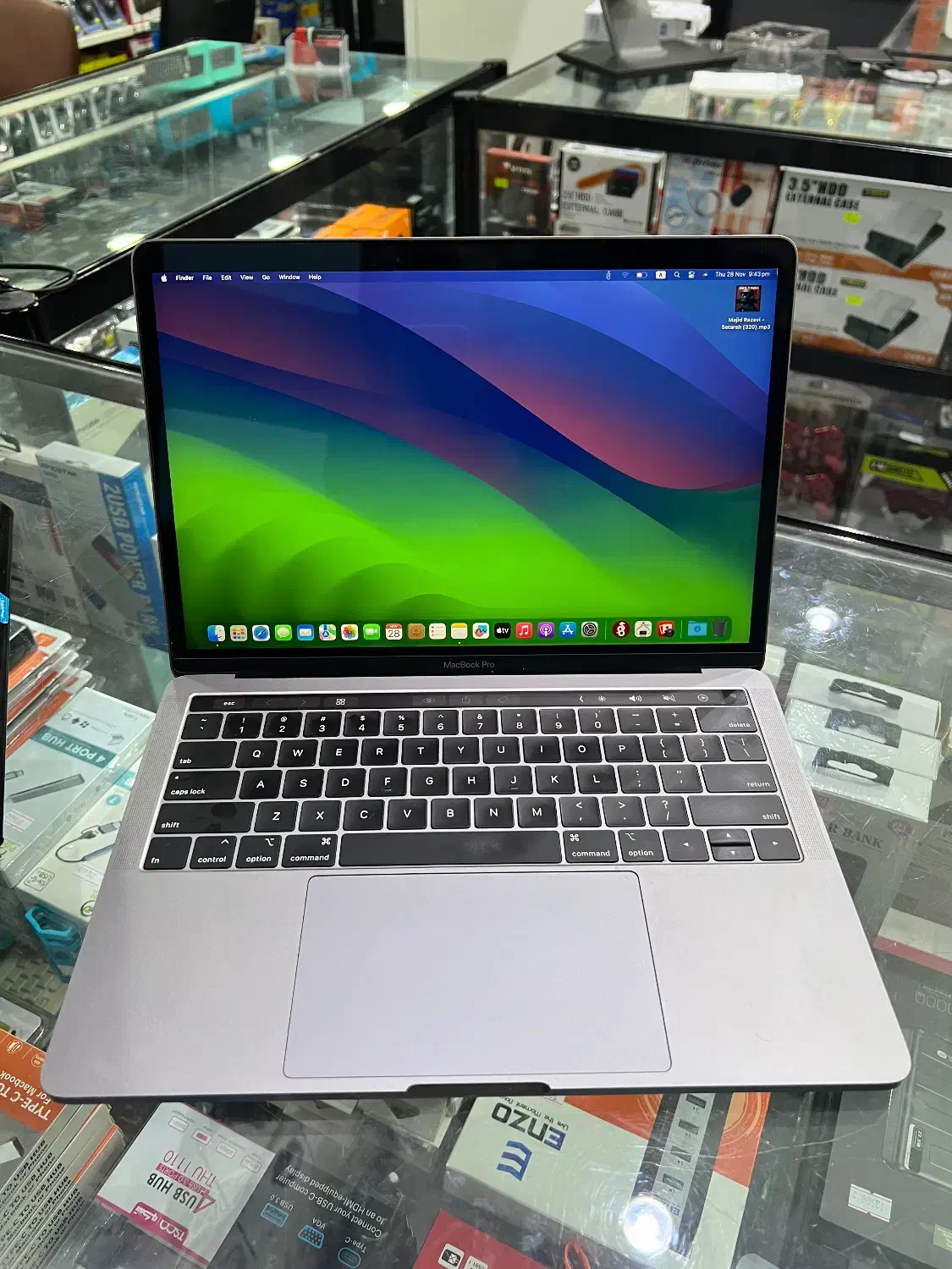 مک بوک پرو۲۰۱۷رم۱۶گیگi7هارد۲۵۶|رایانه همراه|کرمان, |دیوار