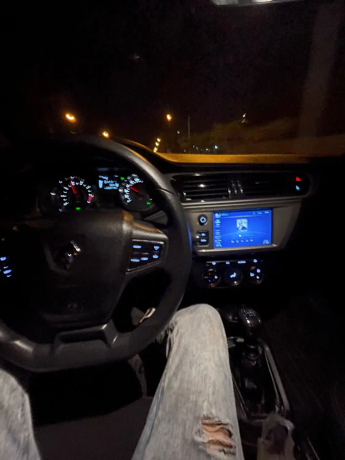 تاراv1پلاس|خودرو سواری و وانت|بیرجند, |دیوار