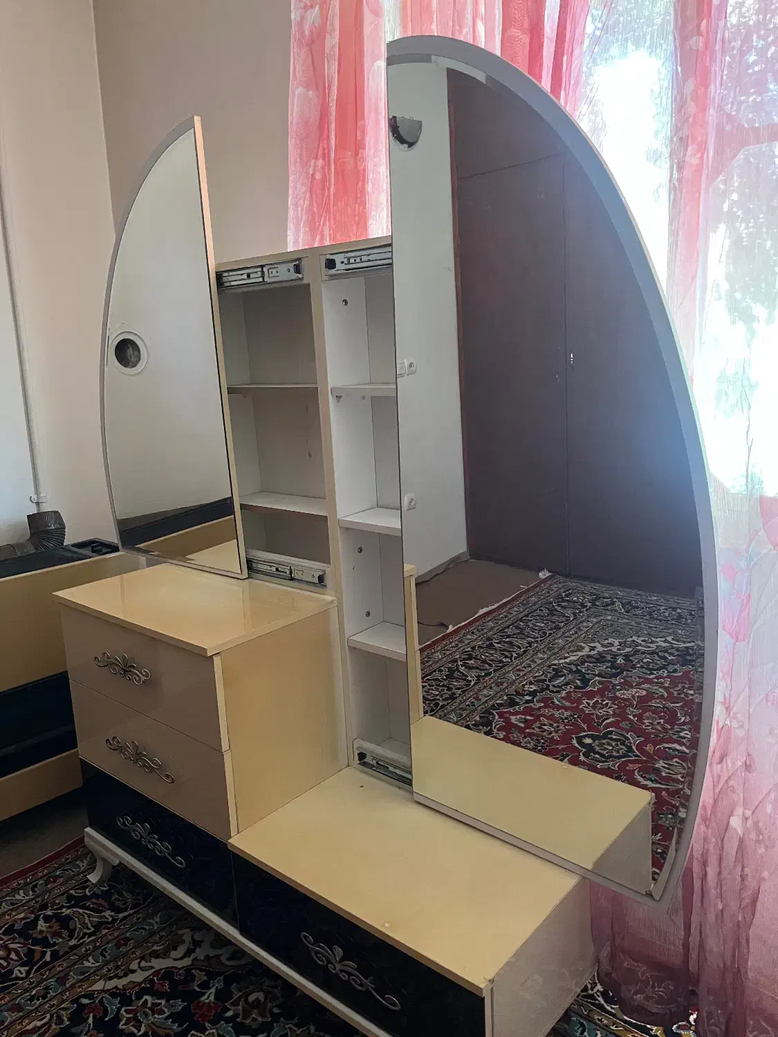 کمد|جاکفشی، کمد، دراور|شیروان (خراسان), |دیوار