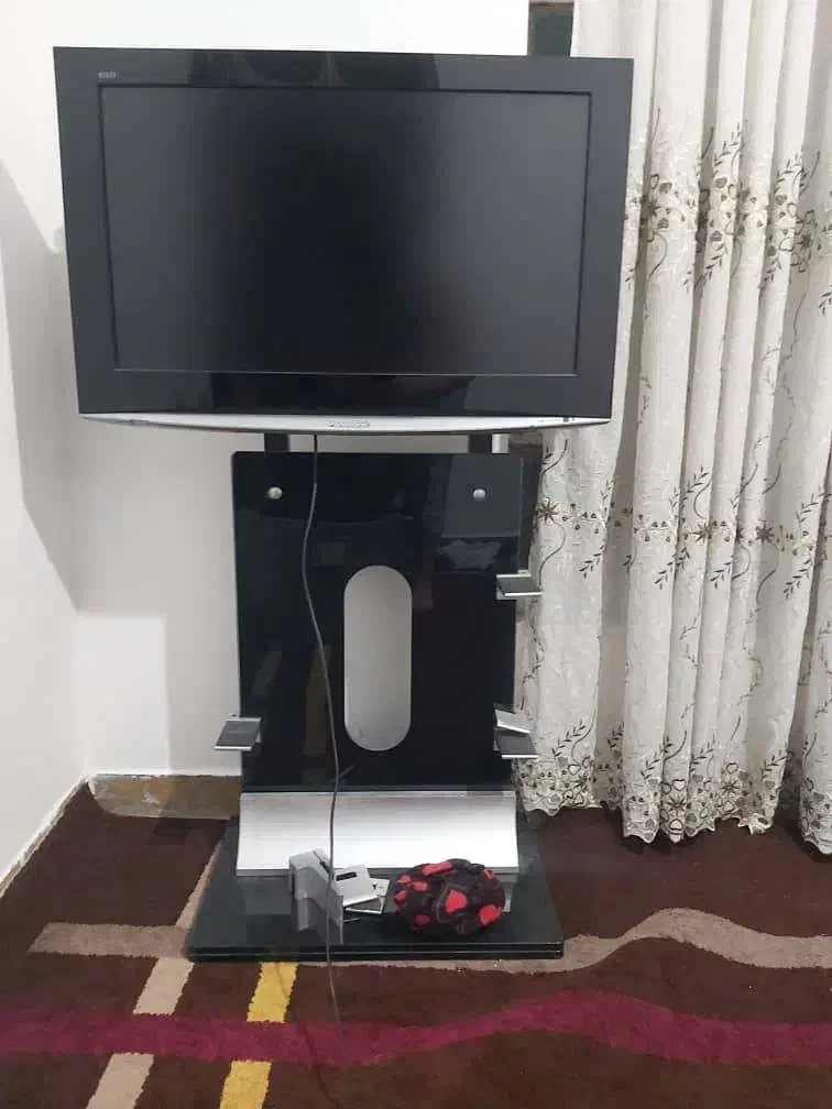 Lcd کارکرده|تلویزیون و پروژکتور|شیراز, وحدت|دیوار