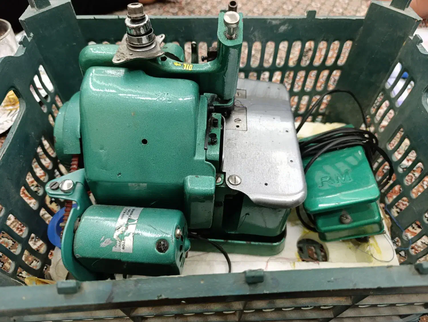 چرخ سر دوز مدل پروانه ای|چرخ خیاطی و ریسندگی|ارومیه, |دیوار