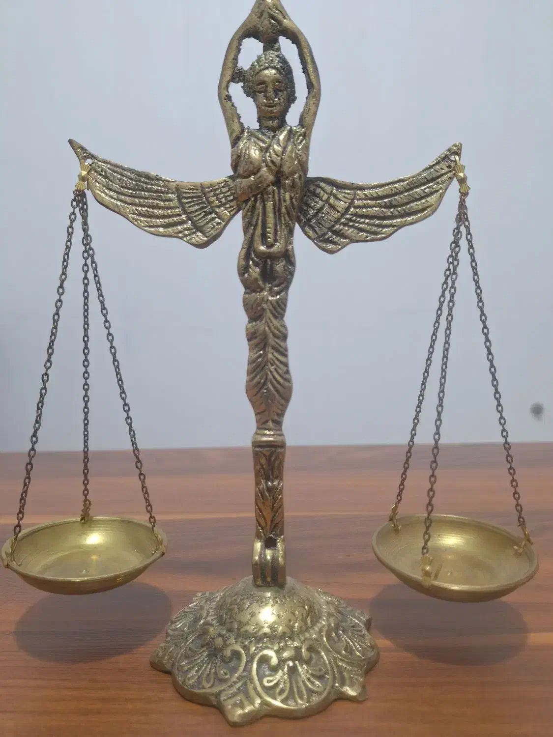 منشی خانم برای دفتر وکالت|استخدام مالی، حسابداری، حقوقی|تبریز, |دیوار