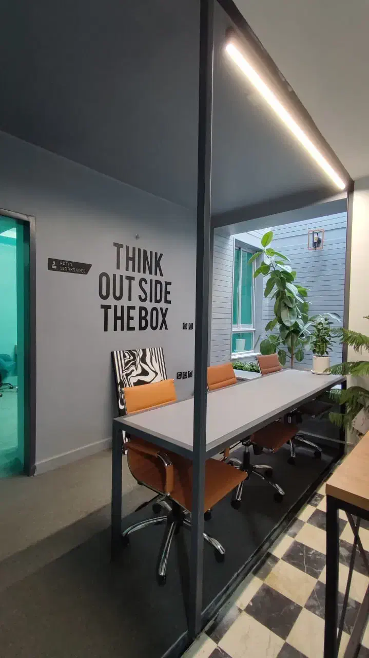 فضای کار اختصاصی  (دفتر کار اشتراکی)|اجارهٔ کوتاه‌مدت دفتر کار و فضای آموزشی|مشهد, کوثر|دیوار