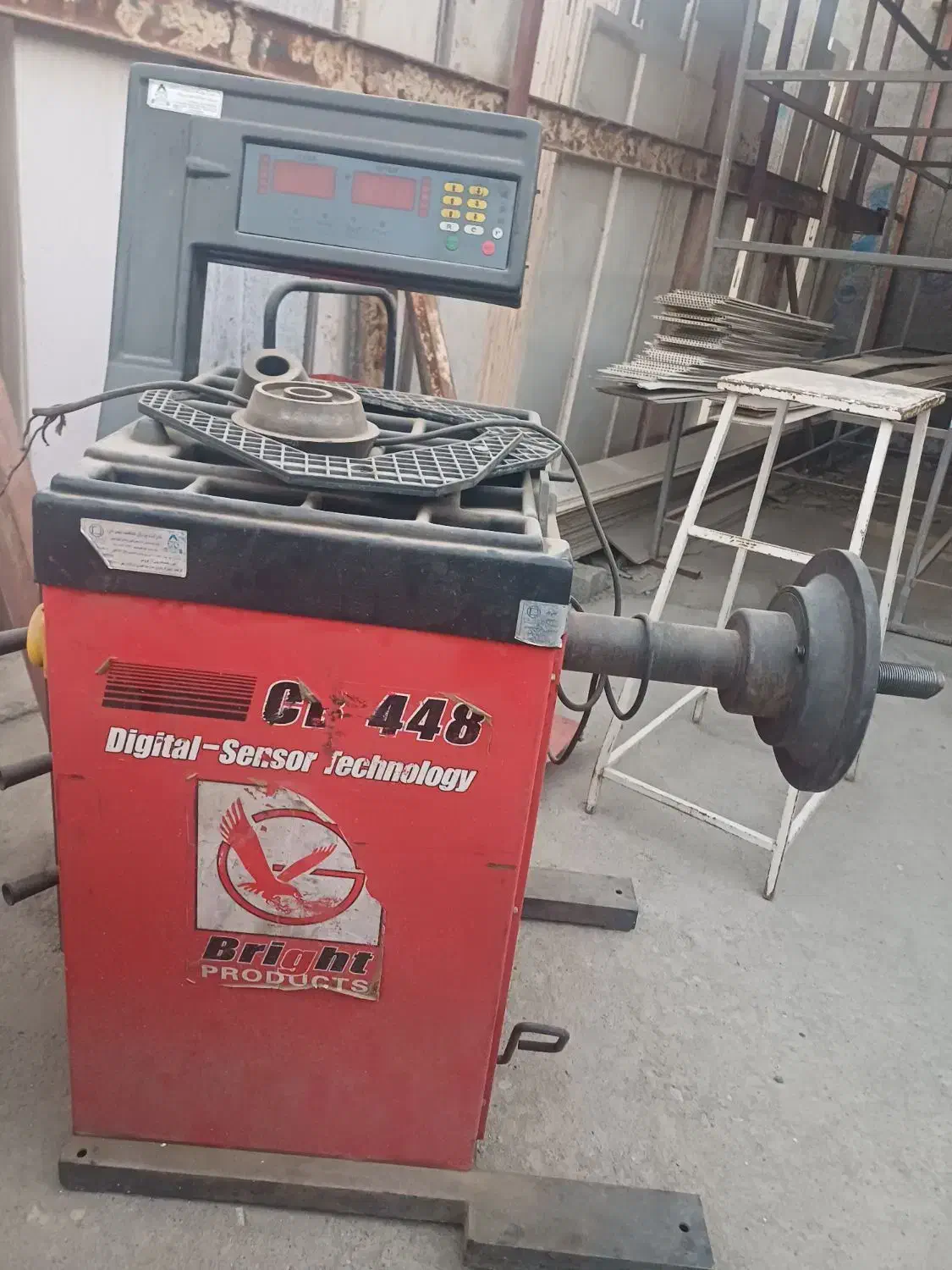 دستگاه بالانس ماشین سنگین سواری|ماشین‌آلات صنعتی|کرج, خرمدشت|دیوار