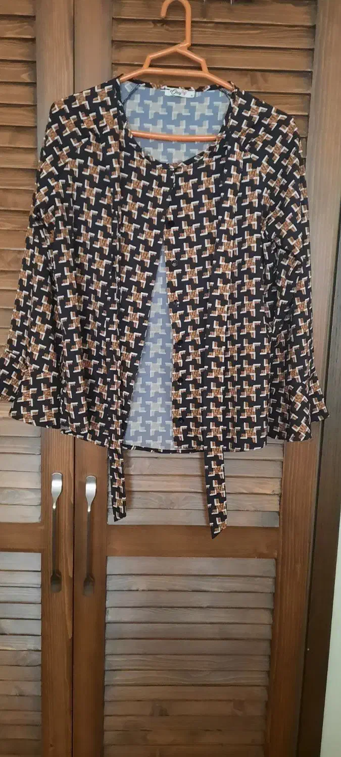 روپوش سفید بسیارنووهودی خارجی وشومیز|دوچرخه، اسکیت، اسکوتر|تهران, قیطریه|دیوار