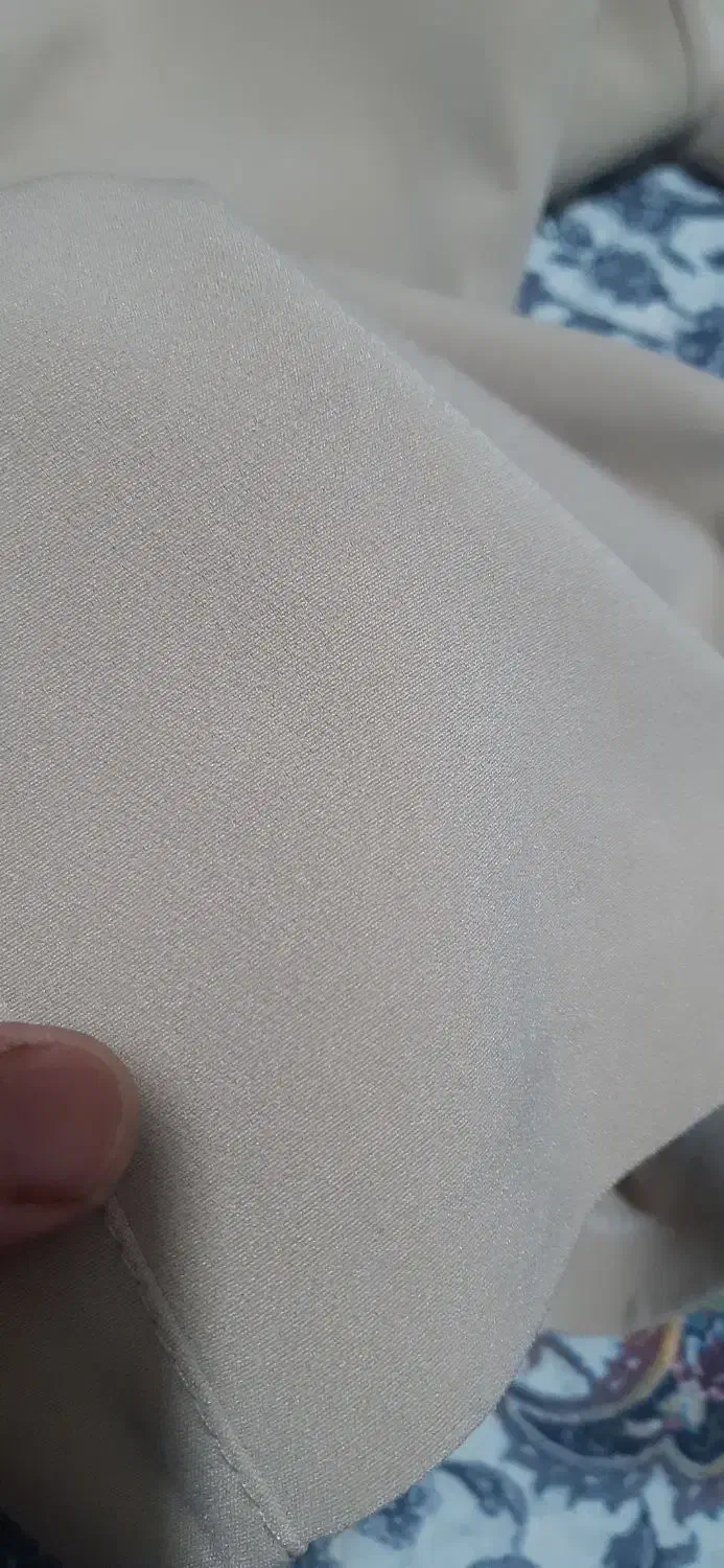 تعدادی شلوار|لباس|قم, نیروگاه|دیوار