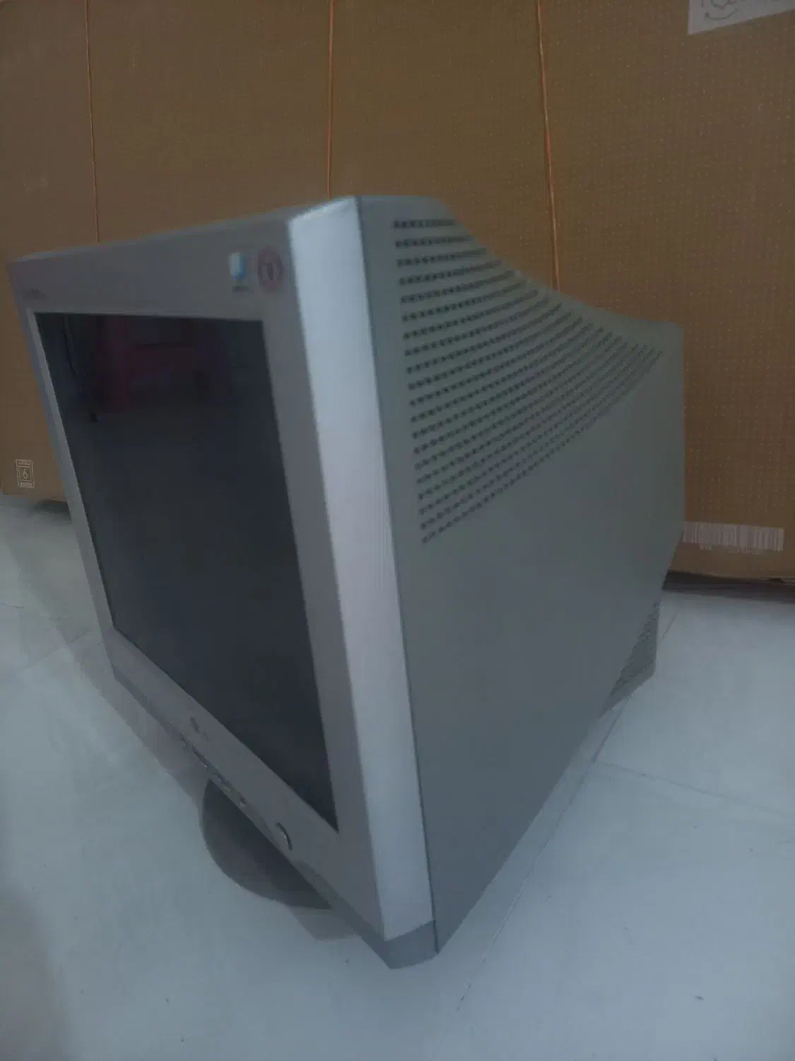 مانیتور الجی|رایانه رومیزی|اراک, |دیوار