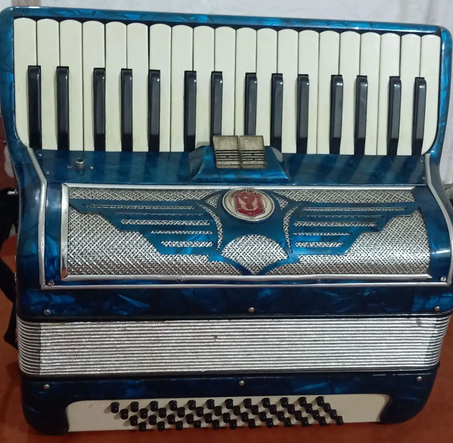 آکاردئون ۴۸باس ساباتینی ایتالیا|پیانو، کیبورد، آکاردئون|رشت, نظری|دیوار