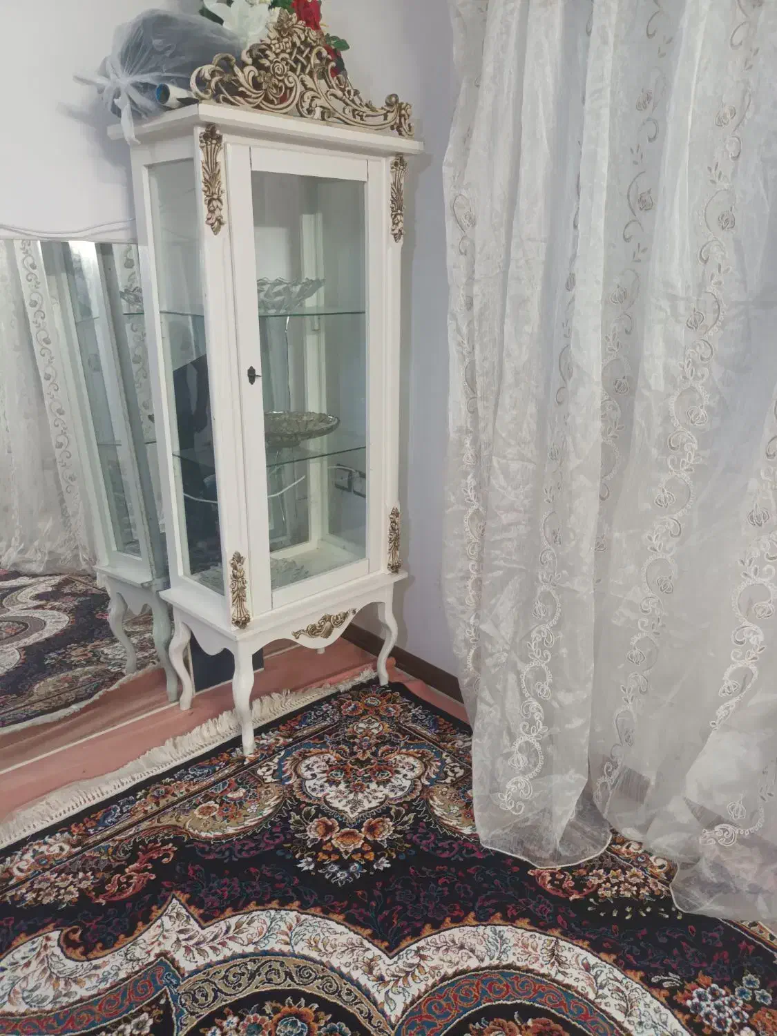 گنجه سفید|بوفه، ویترین، کنسول|گلبهار, شهر جدید گلبهار|دیوار