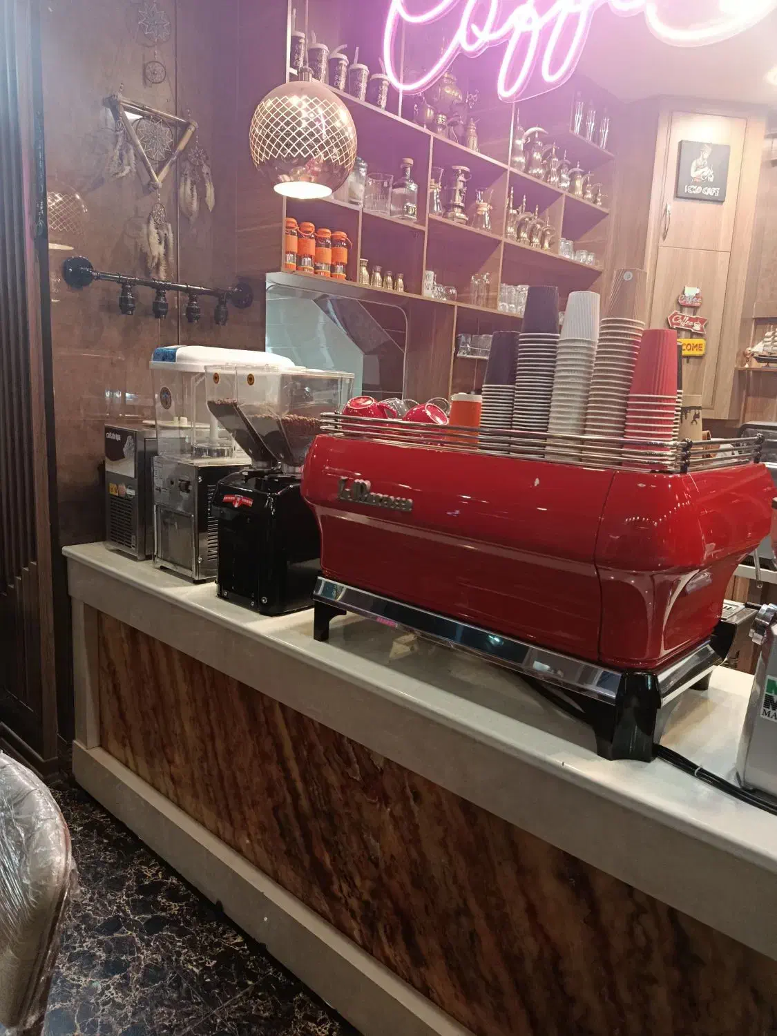 فروش مجهز ترین و به روز ترین کافه فارسان|کافیشاپ و رستوران|فارسان, |دیوار